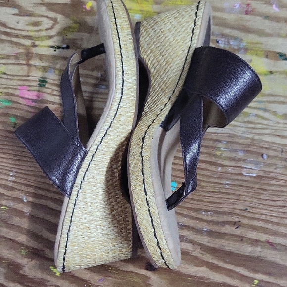 Women's Brown Sandals - Picture 3 of 5